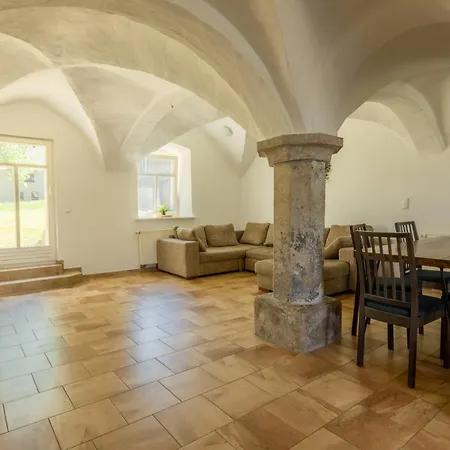 Gewoelbe Aus Dem Jahr 1806 Genau Zw L Und Dd *